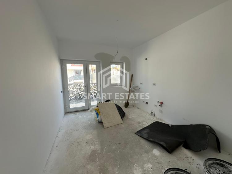 Duplex cu 5 camere cu Canalizare în Sălăjan