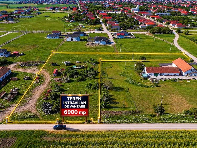 Teren de 6900 mp, în Livada