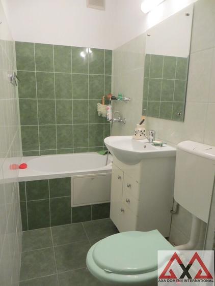 Apartament cu 2 camere semidecomandat, mobilat în Titan