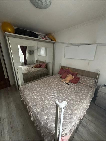 Apartament cu 3 camere decomandat în Rahova