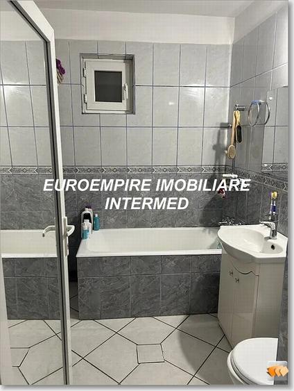 Casă individuală cu 3 camere cu Canalizare în Km 5
