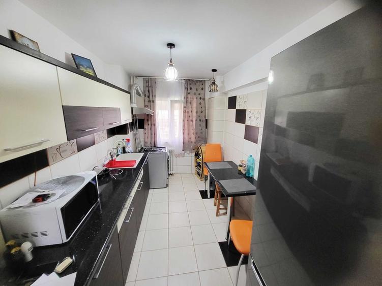 Apartament cu 2 camere decomandat în Sud