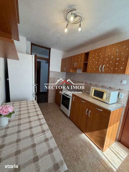 Apartament cu 3 camere în Decebal