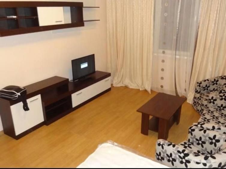 Garsonieră decomandată în Brâncoveanu