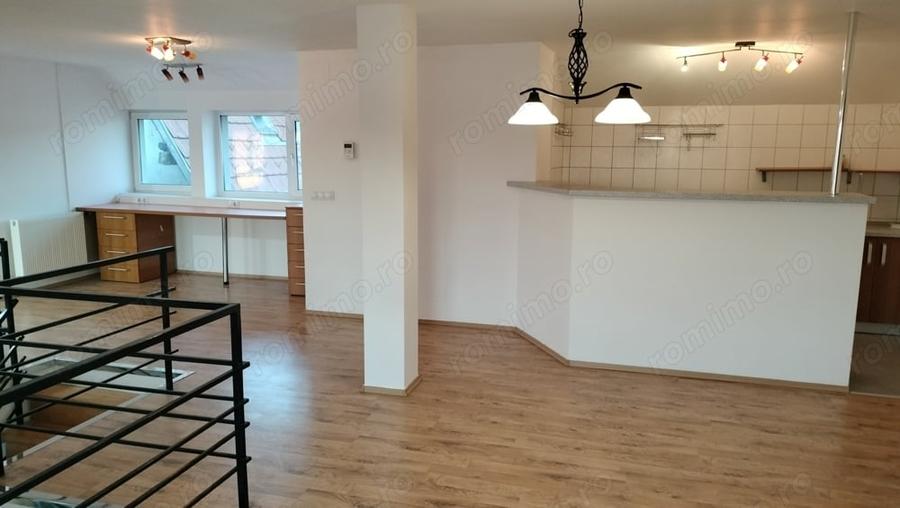Apartament cu 4 camere, mobilat în Girocului