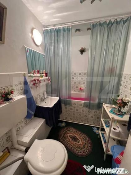 Apartament cu 3 camere decomandat în Dancu