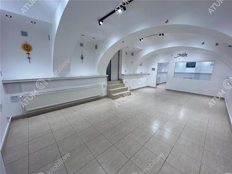 Birou, de 94 mp, în Aeroport