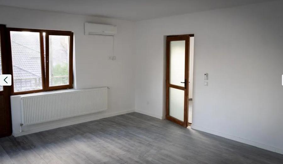 Casă cu 8 camere cu Teren 100 Mp în Timpuri Noi