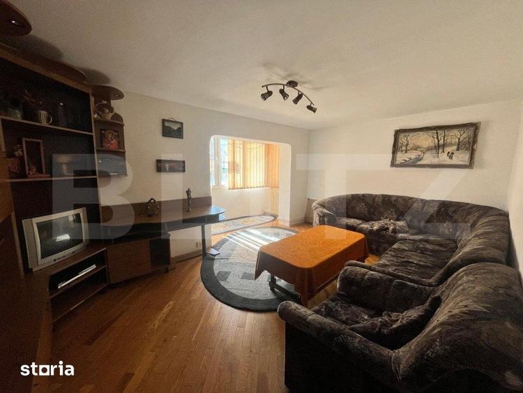 Apartament cu 3 camere în Independenței