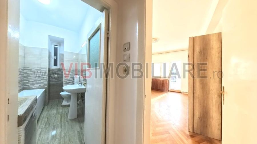 Apartament cu 2 camere decomandat în Romană