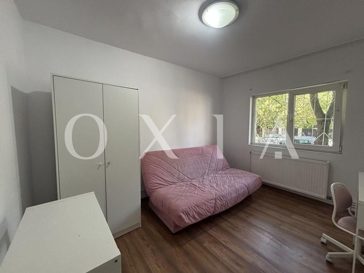 Apartament cu 3 camere decomandat, mobilat în Cetății