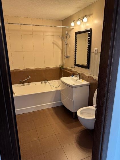 Apartament cu 2 camere semidecomandat, mobilat în Plopilor