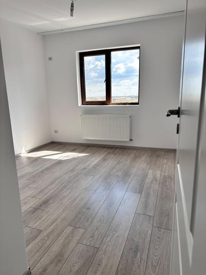 Apartament cu 3 camere în Dobroești