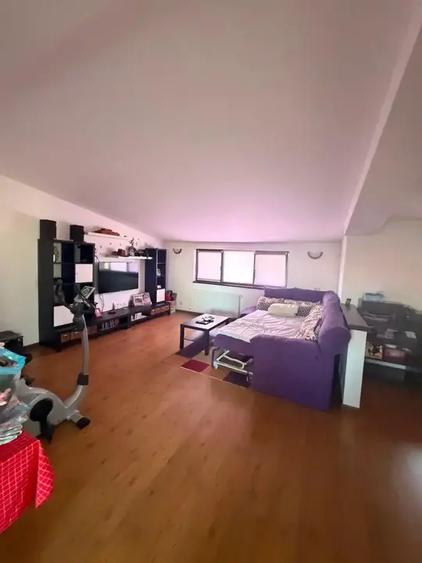 Duplex cu 6 camere cu Canalizare în Mogoșoaia