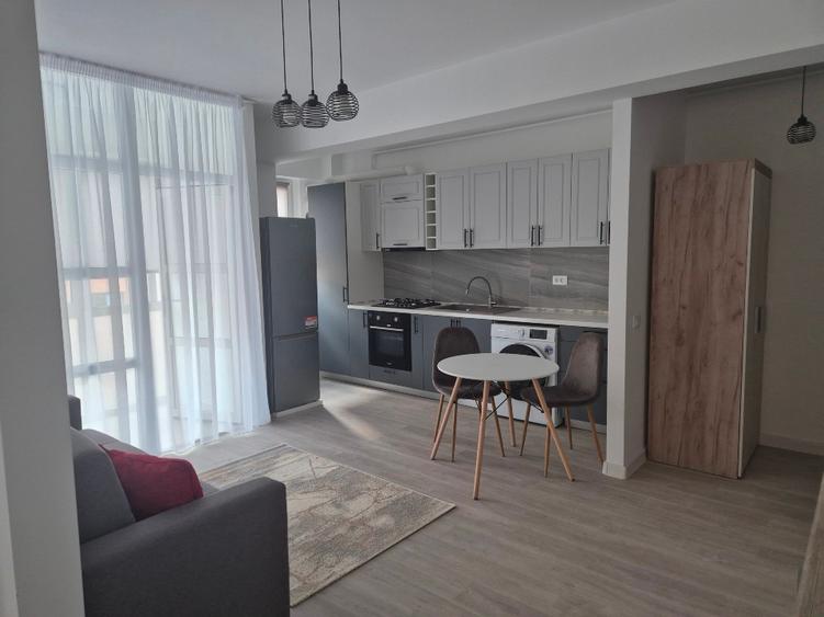 Apartament cu 2 camere semidecomandat în Lunca Cetățuii