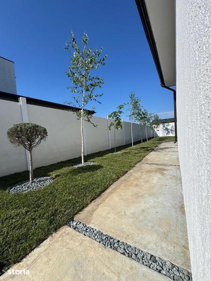 Casă cu 6 camere cu Teren 500 Mp în Clinceni