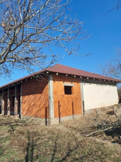 Casă cu 4 camere în Grăniceri