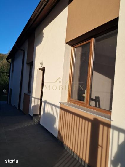 Casă cu 5 camere cu Teren 487 Mp în Valea Seacă
