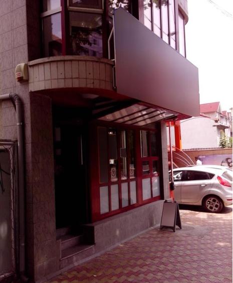 Spațiu comercial, de 90 mp, în Central
