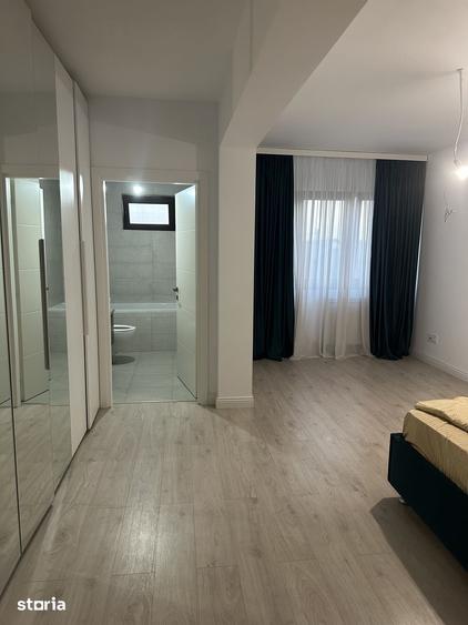 Casă cu 5 camere cu Teren 932 Mp în Cernica