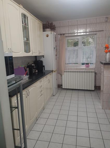 Apartament cu 3 camere decomandat în Mărăști