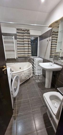 Apartament cu 2 camere semidecomandat, mobilat în Lipovei