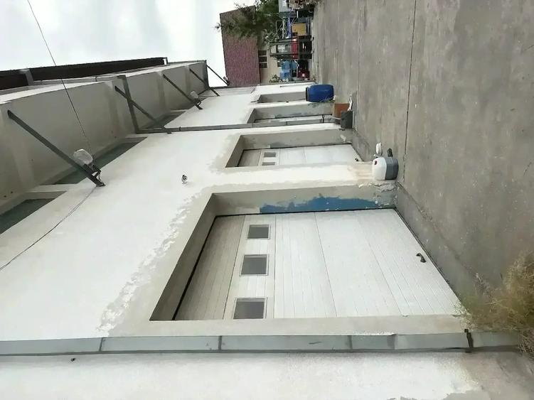 Spațiu comercial, de 1,100 mp, în Săcălaz