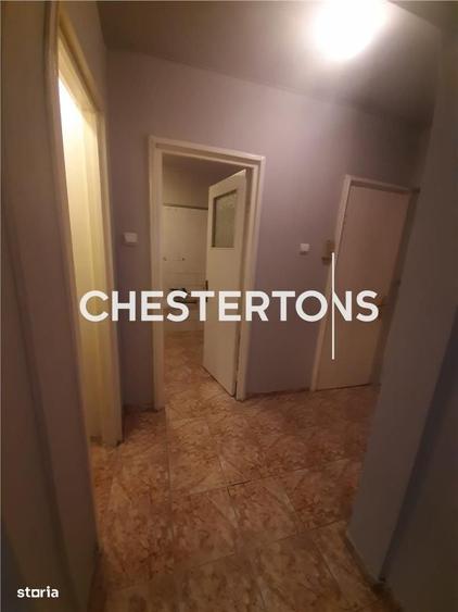 Apartament cu 3 camere decomandat în Tineretului — fotografia 2