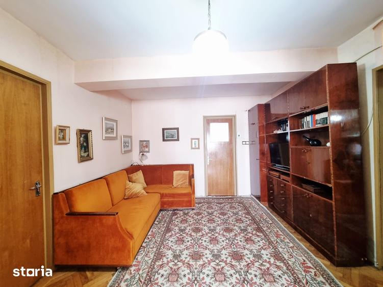 Apartament cu 4 camere în Central