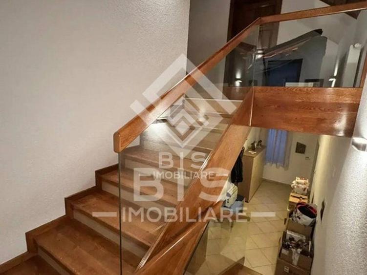 Casă individuală cu 6 camere cu Canalizare în Ultracentral