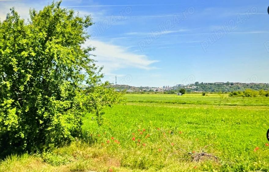 Teren de 2400 mp, în Slătioara