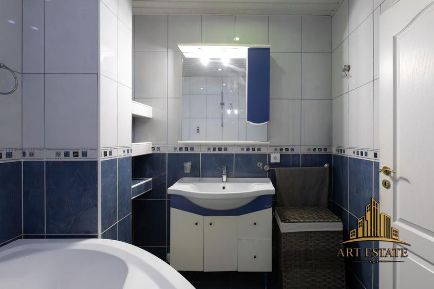 Apartament cu 4 camere decomandat, mobilat în Alexandru cel Bun