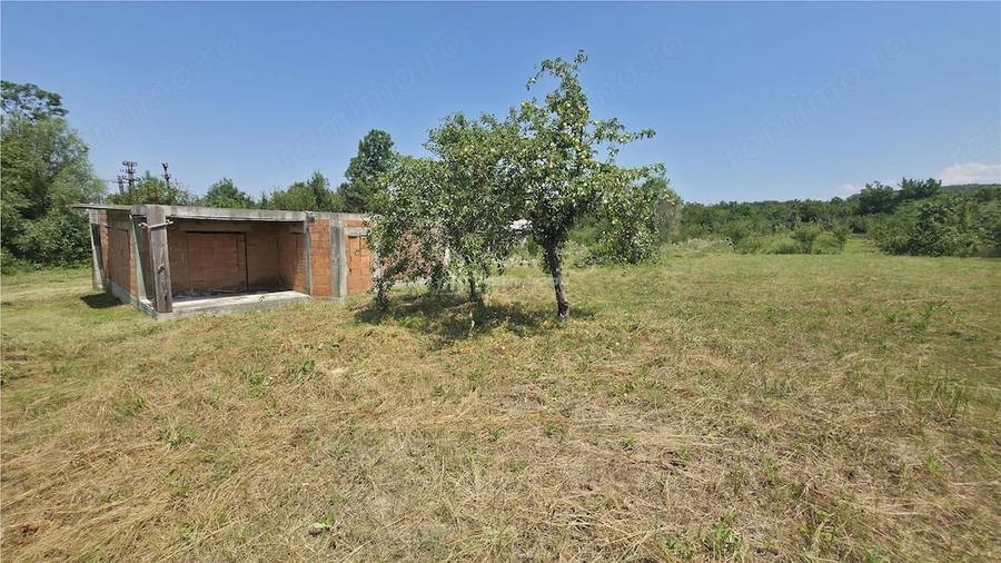 Casă cu Teren 5314 Mp în Răchitova