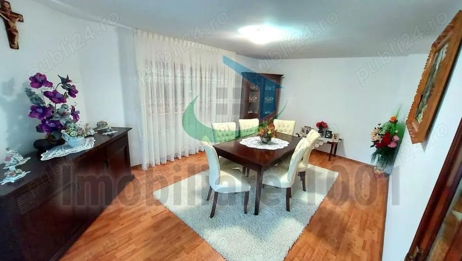Casă cu 6 camere cu Teren 1061 Mp în Săcălășeni