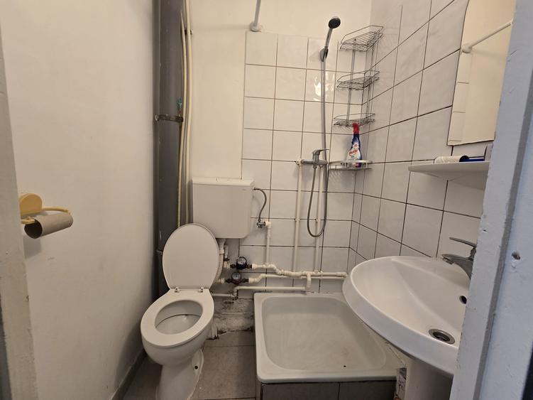 Garsonieră semidecomandată în Podu Roș