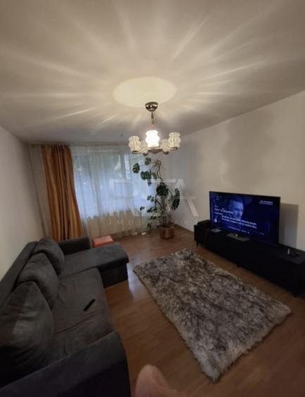 Apartament cu 3 camere decomandat, mobilat în Drumul Taberei