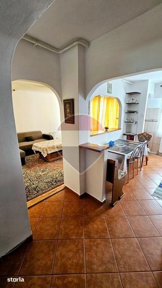 Apartament cu 3 camere, mobilat în Precista