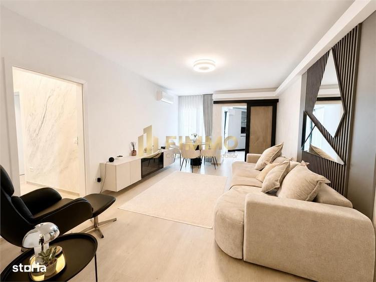 Apartament cu 3 camere semidecomandat în Central