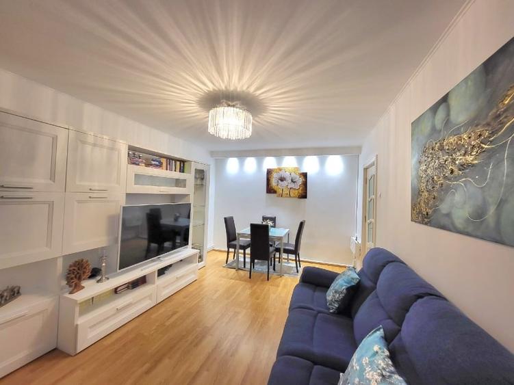 Apartament cu 4 camere decomandat în Brâncoveanu