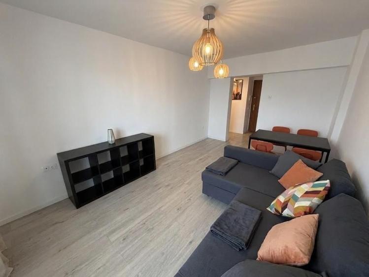 Apartament cu 2 camere decomandat în Obor