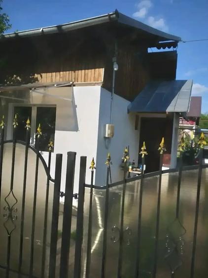 Casă cu Teren 50 Mp în Central