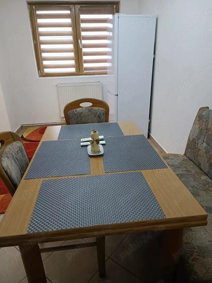 Apartament cu 4 camere decomandat în Central