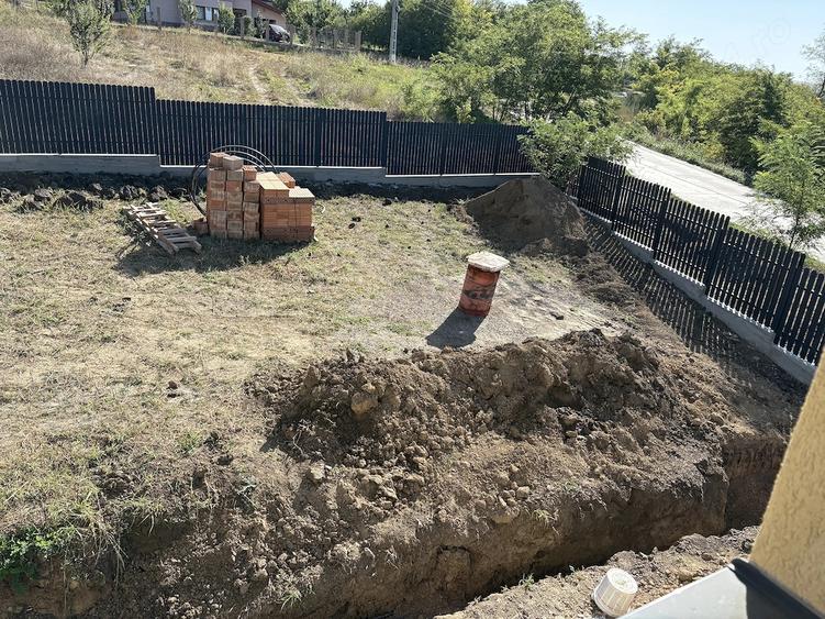 Casă cu Teren 750 Mp în Vânători