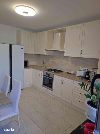 Casă cu 5 camere cu Teren 457 Mp în Valea Lupului