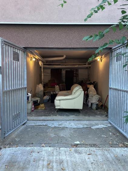 Apartament cu 3 camere decomandat în Drumul Taberei