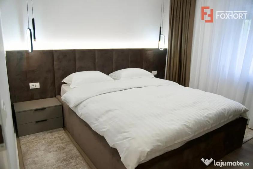 Apartament cu 4 camere decomandat în Central