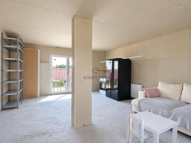 Casă individuală cu 9 camere cu Teren 600 Mp în Domnești
