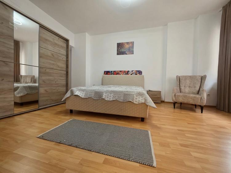 Apartament cu 2 camere semidecomandat în Universitate