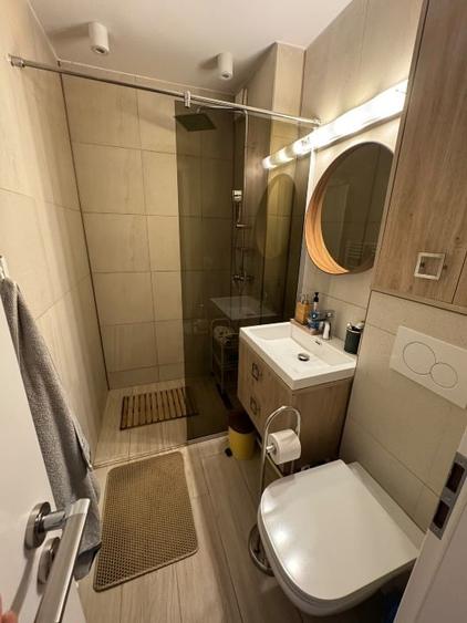 Apartament cu 4 camere semidecomandat, mobilat în Siderurgiștilor