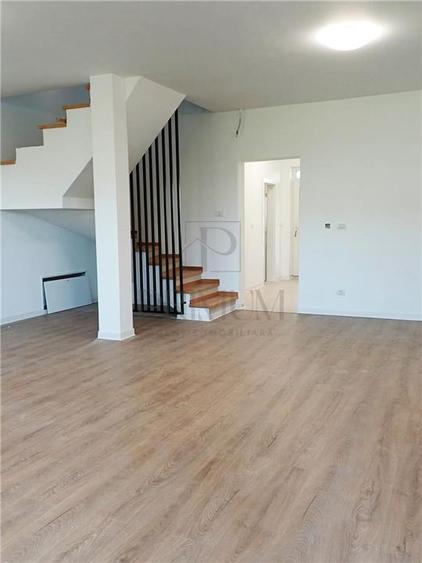 Duplex cu 4 camere cu Canalizare în Calea Urseni